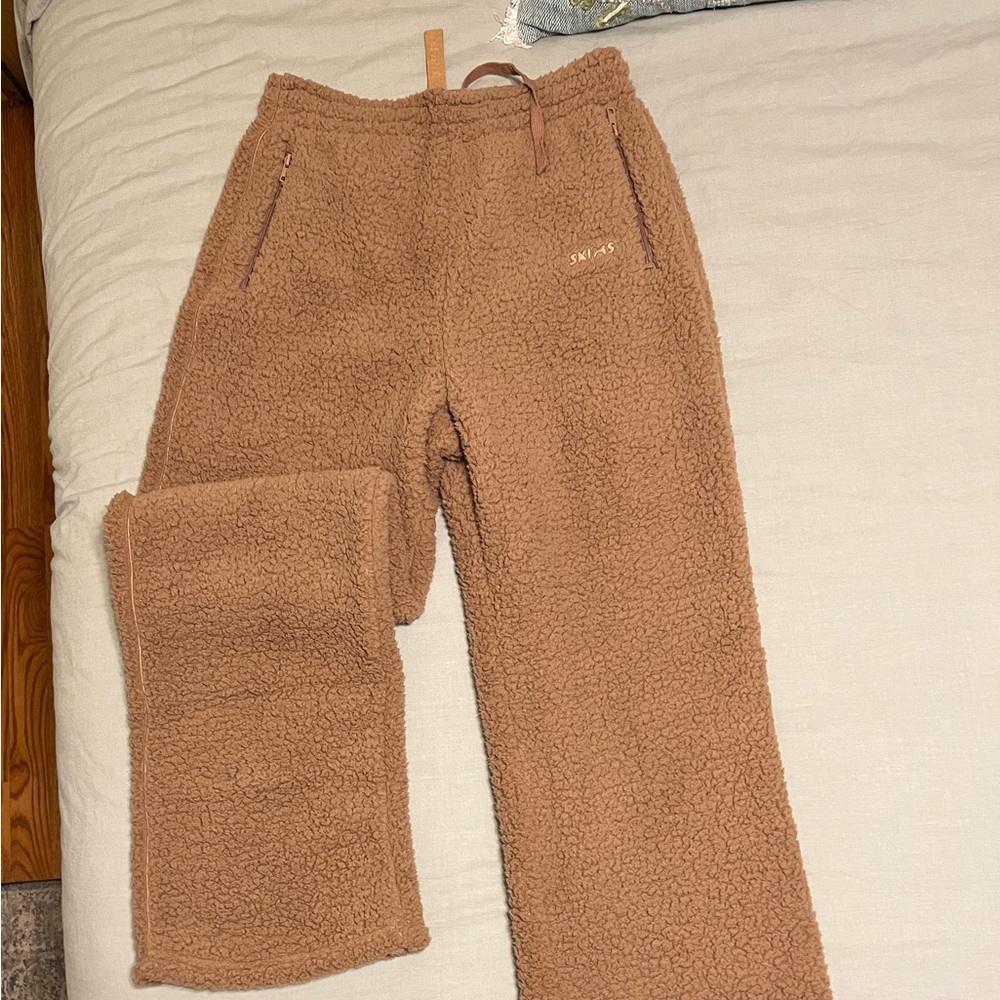 Teddy Bear SKIMS pants